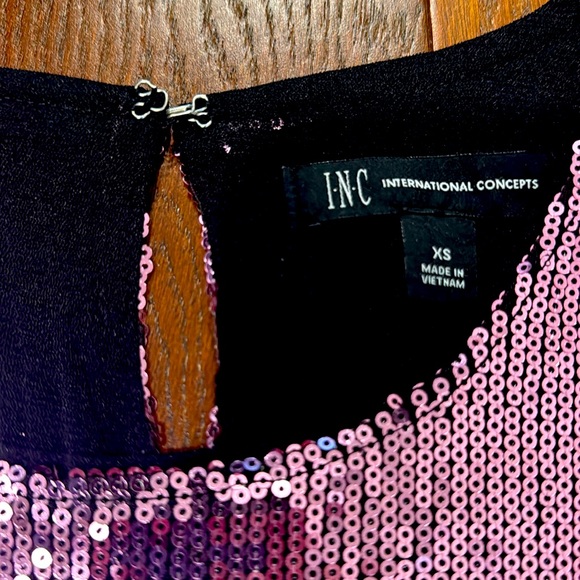 INC Raspberry/Pink Sequin FUN Sparkly Top XS - Picture 5 of 6